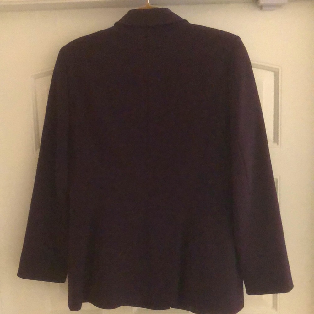 Tahari Ladies Blazer - Picture 5 of 8